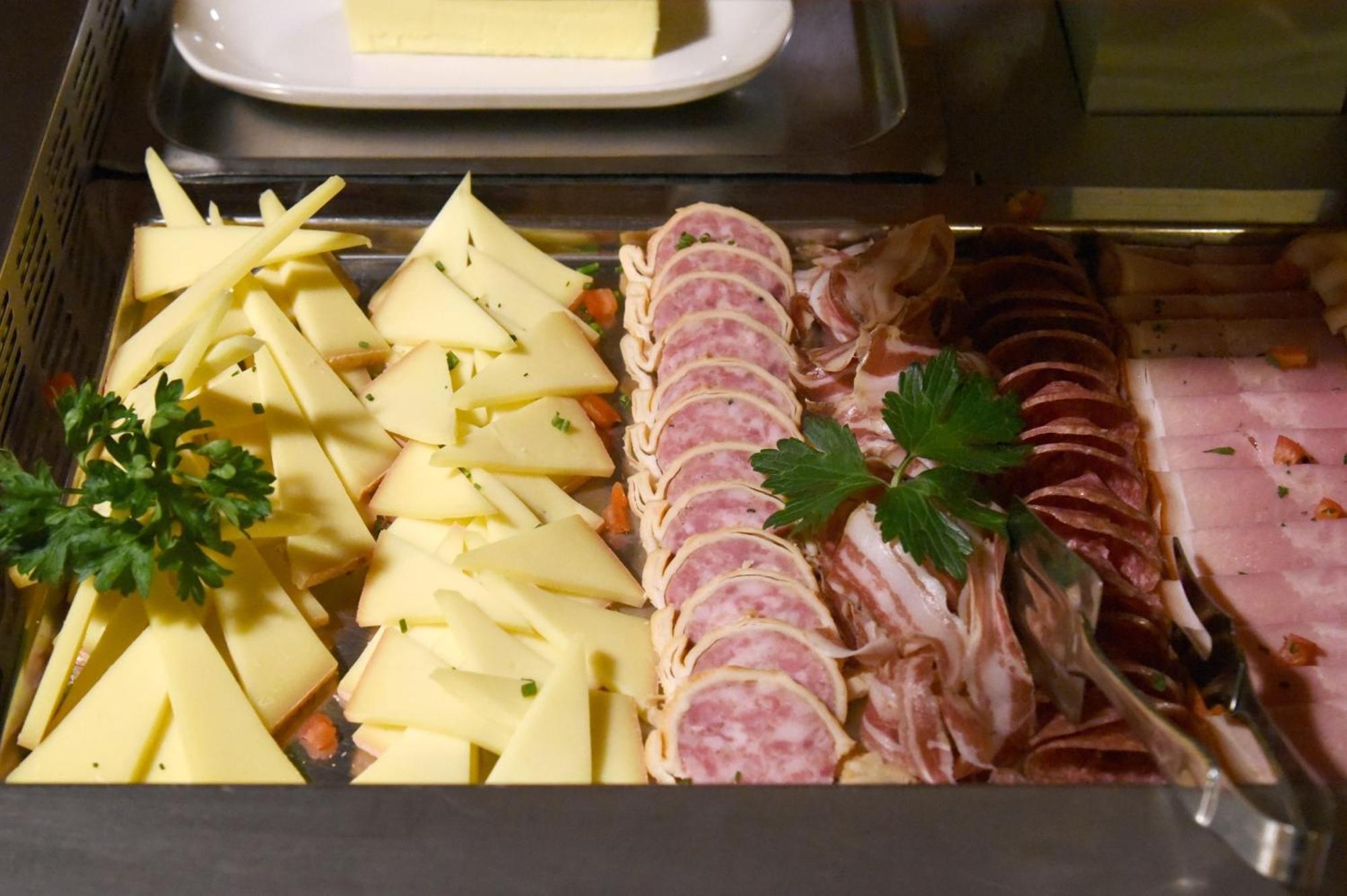 Hotel De L'Aigle Couvet Екстер'єр фото