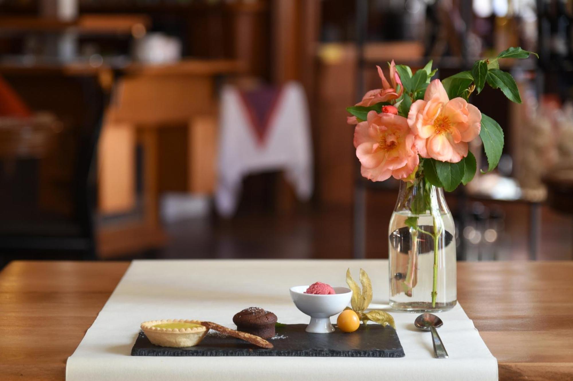 Hotel De L'Aigle Couvet Екстер'єр фото