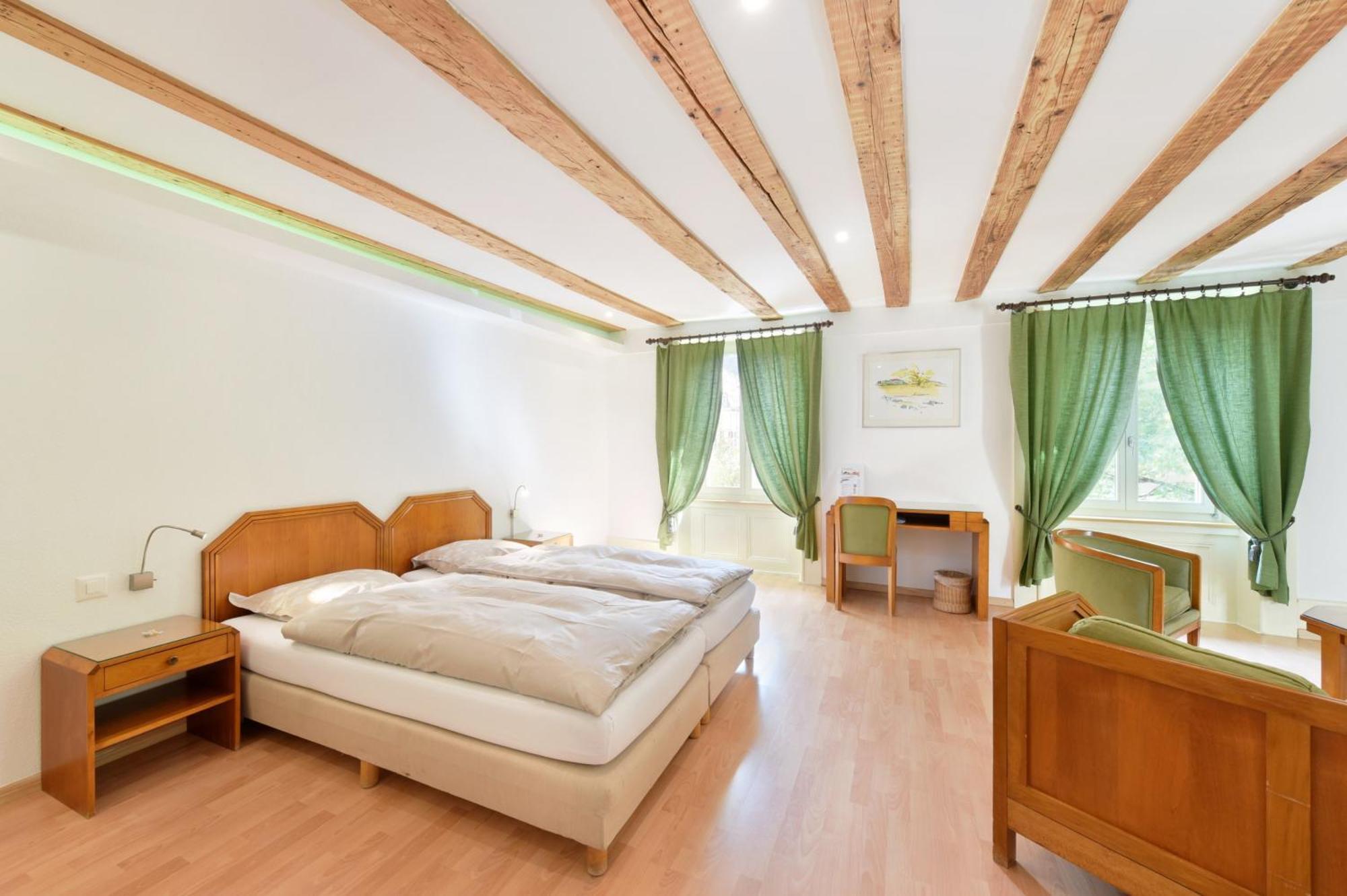 Hotel De L'Aigle Couvet Номер фото