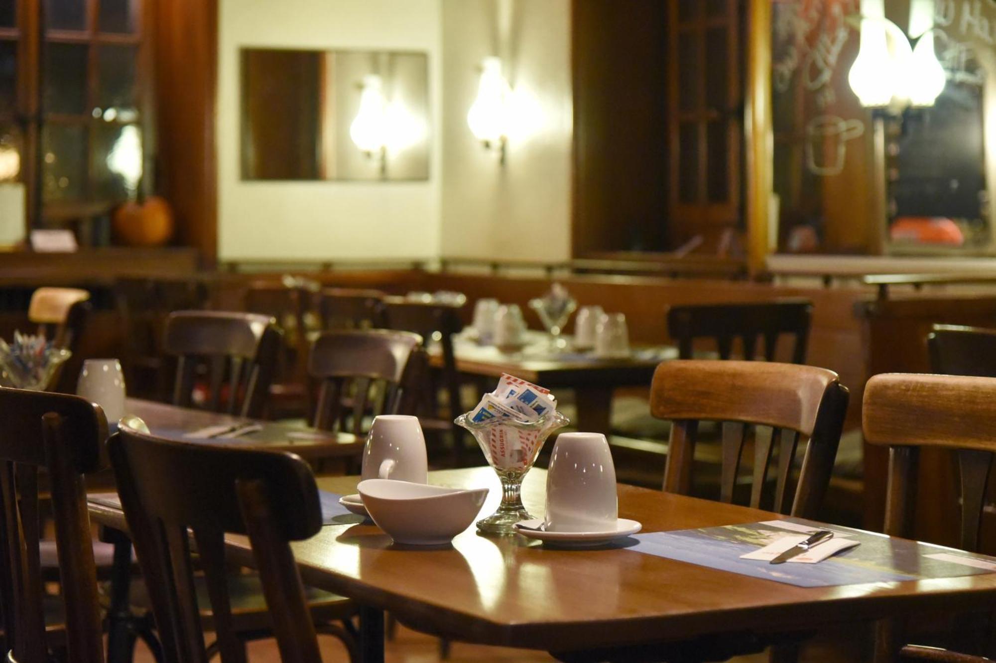 Hotel De L'Aigle Couvet Екстер'єр фото