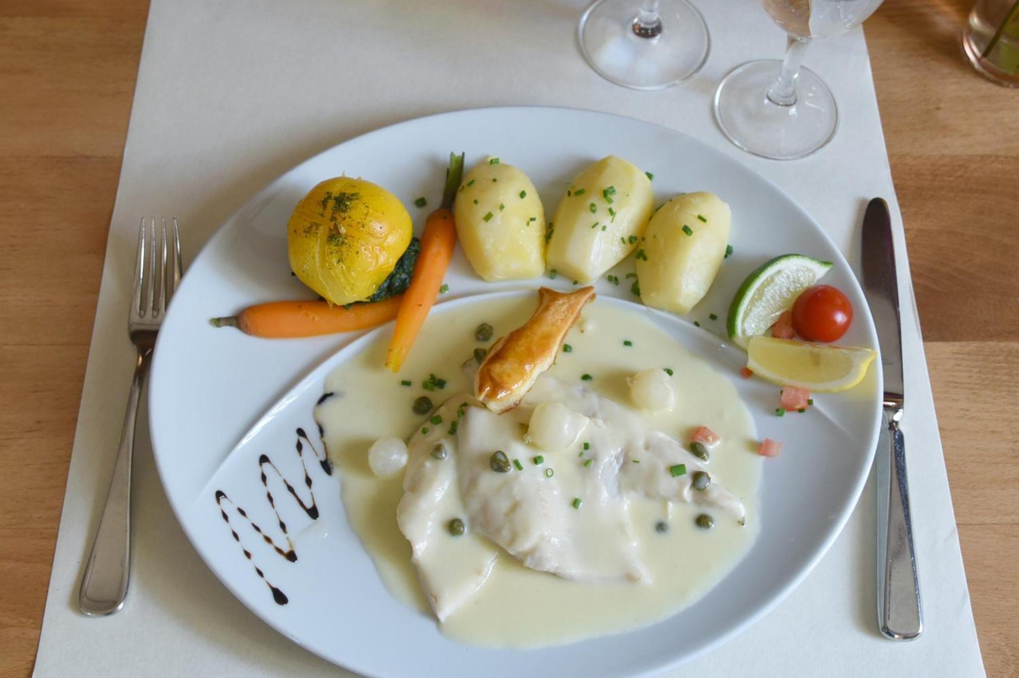 Hotel De L'Aigle Couvet Екстер'єр фото