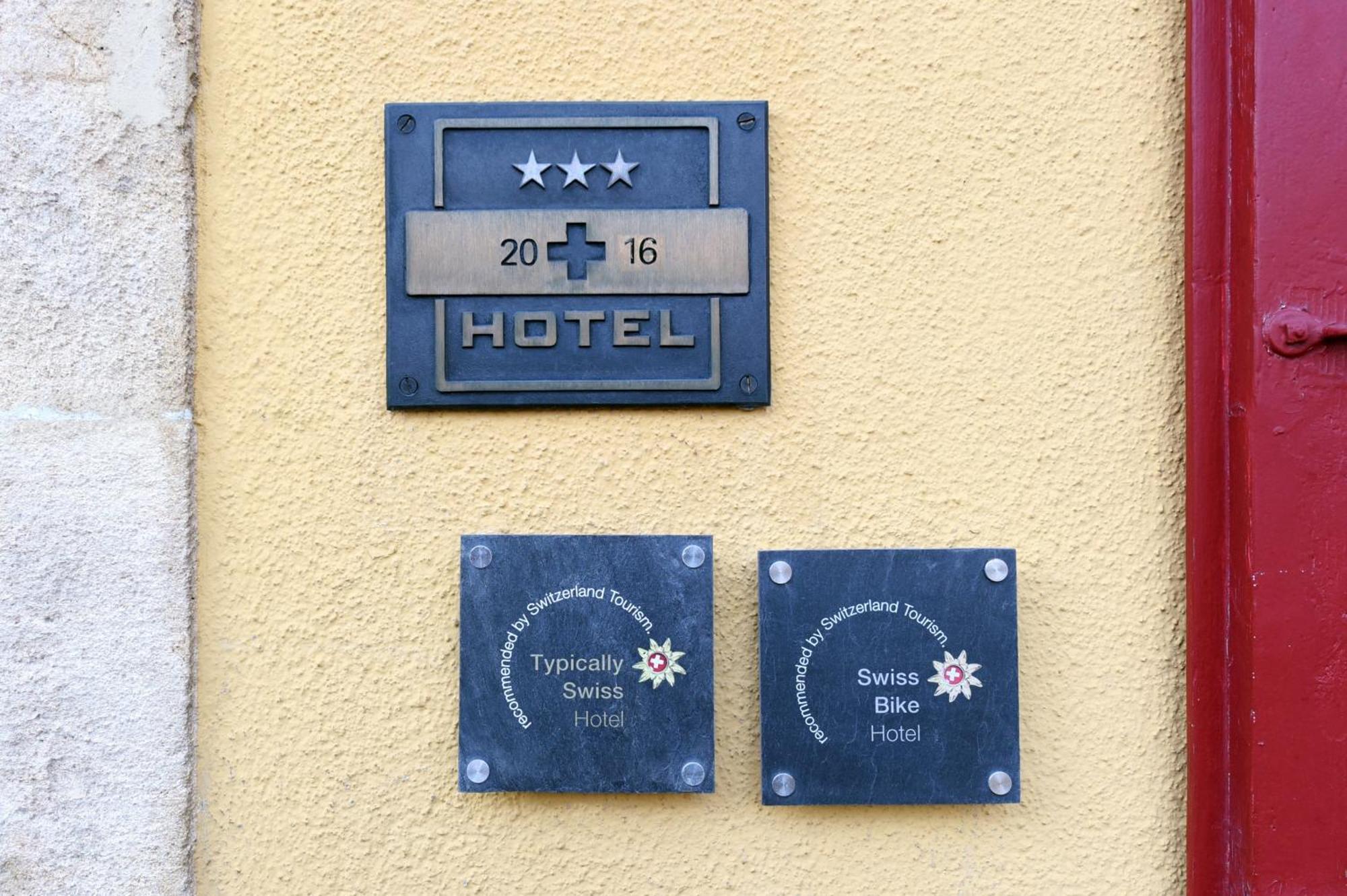 Hotel De L'Aigle Couvet Екстер'єр фото