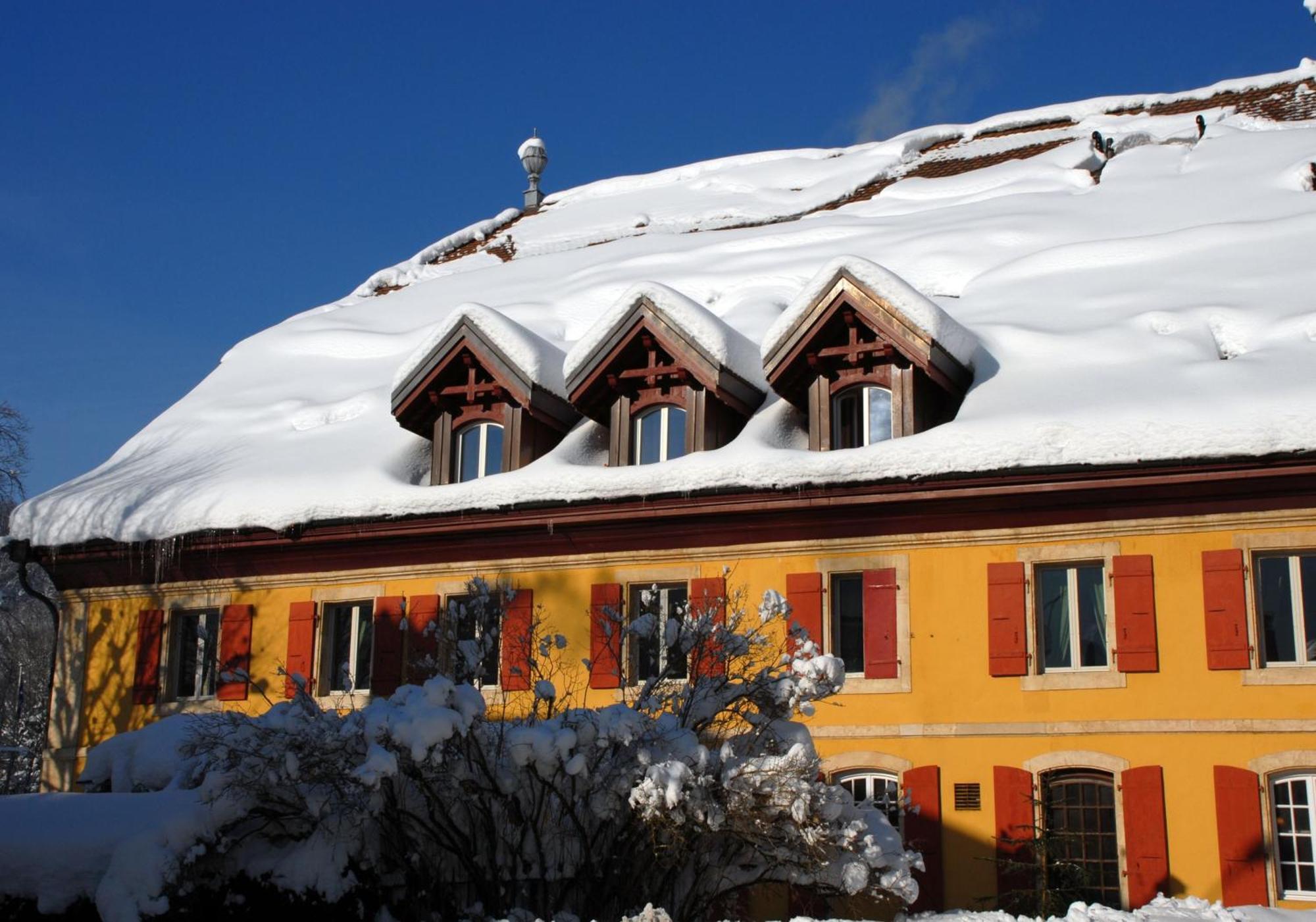 Hotel De L'Aigle Couvet Екстер'єр фото